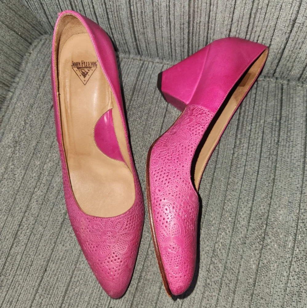 Fluevog Purpose Ambition Pumps - Picture 3 of 14